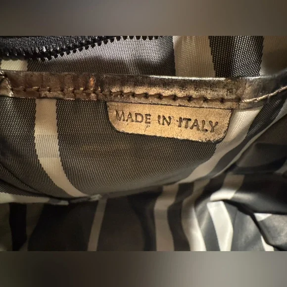 Burberry Metallic Goldstone Leather calfskin Satchel - Picture 12 of 16